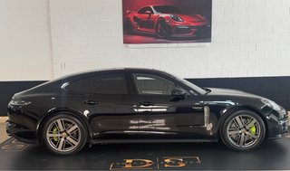 Porsche Panamera 2023