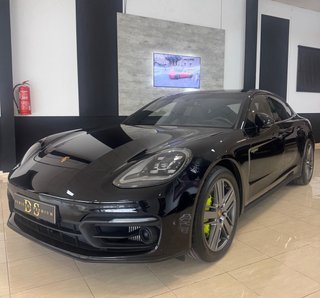 Porsche Panamera 2023
