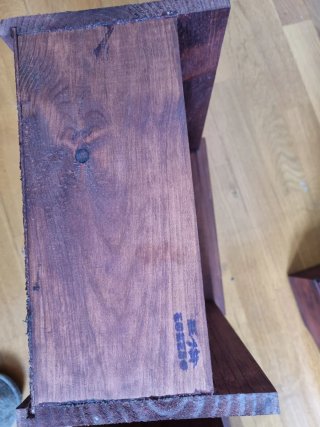 Comò bordeaux e 2 comodini