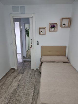 Alquilo Habitacion