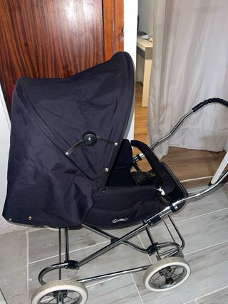 Sillita de paseo bebé negra