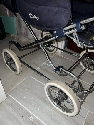 Sillita de paseo bebé negra