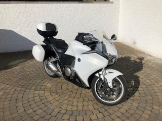 Honda VFR 1200 F - Moto Deportiva