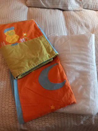 Funda nórdica y protector cuna patitos