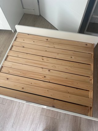 Sofá-cama gris usado