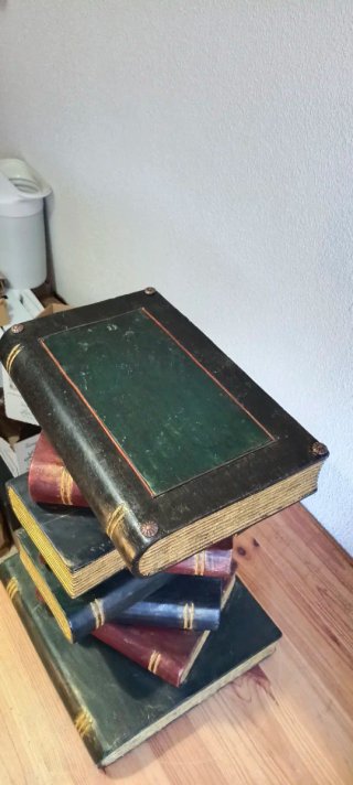 Mesita Auxiliar Libros Apilados Madera
