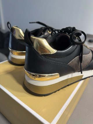 Zapatillas Michael Kors Negras y Marrones