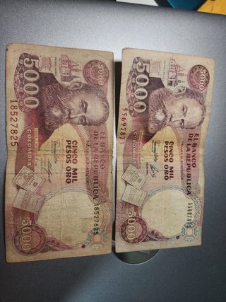 2 Billetes Colombianos 5000 Pesos Oro Vintage