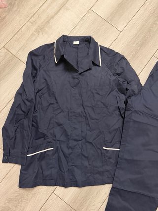 Conjunto dos piezas, chaqueta y pantalón azul mari