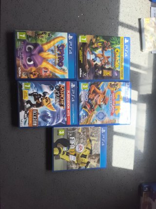 Lote 5 Juegos PS4: Crash, Spyro, Ratchet, FIFA