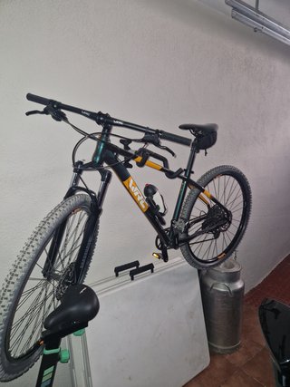 Bicicleta de montaña casi nueva
