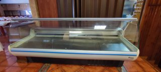 Nevera expositora refrigerada