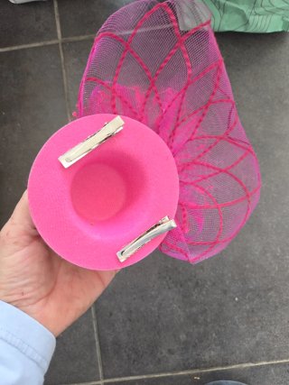 Tocado rosa para disfraz