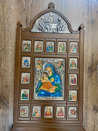 Retablo bizantino con 18 iconos en plata