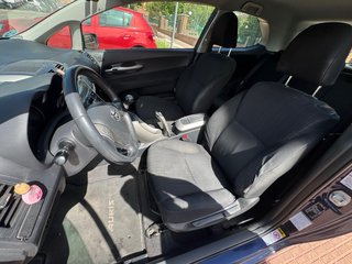 Toyota Auris 1.6 VVT-i Sol 124CV – Gasolina – Año