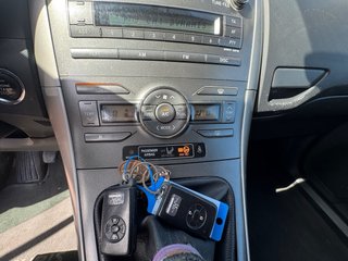 Toyota Auris 1.6 VVT-i Sol 124CV – Gasolina – Año