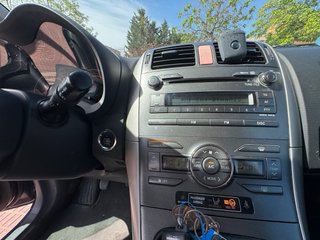 Toyota Auris 1.6 VVT-i Sol 124CV – Gasolina – Año