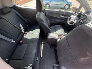 Toyota Auris 1.6 VVT-i Sol 124CV – Gasolina – Año