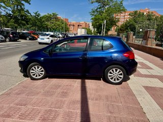 Toyota Auris 1.6 VVT-i Sol 124CV – Gasolina – Año