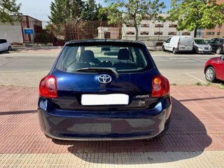 Toyota Auris 1.6 VVT-i Sol 124CV – Gasolina – Año