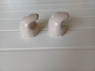 Percha baño beige