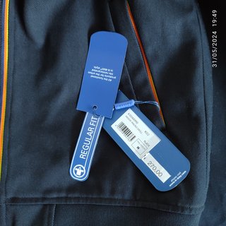 Giubbottino K-Way nero con zip colorata