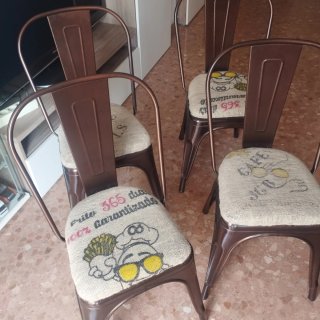 4 Sillas metal con asiento de tela de saco