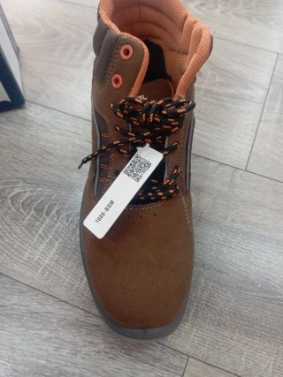 Bota de seguridad Émérita n 38-39-40-41-44-46