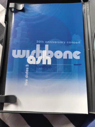 DVD Wishbone Ash Live Dates 3