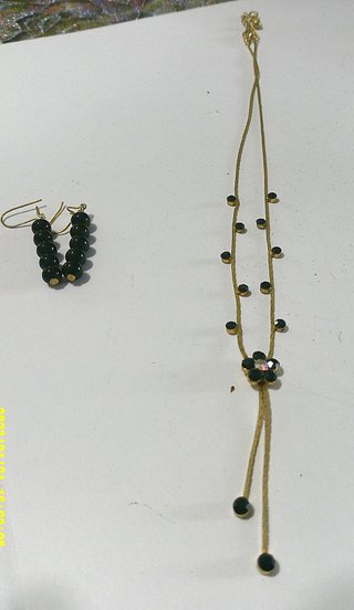 Set Collana e Orecchini Neri
