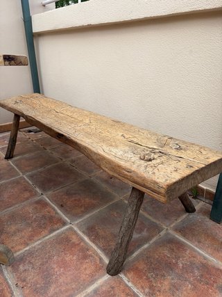 Banco de madera antiguo