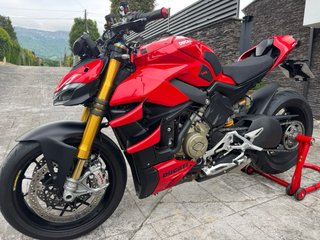 Ducati Streetfighter V4S