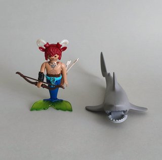 Playmobil Tritón con Tiburón Morado y Gris