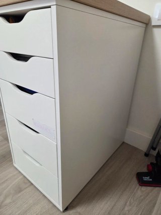 Escritorio sin estrenar