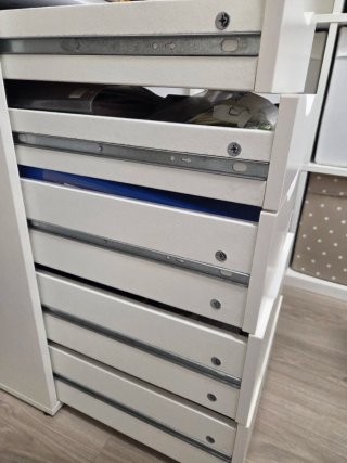 Escritorio sin estrenar