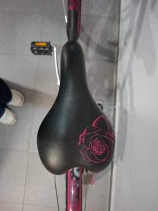 Bicicleta BTWIN niña/o rosa y negra