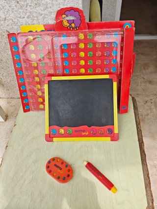 Pizarra Giotto Be-Bè con tizas y accesorios 2 años