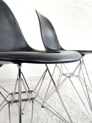 SILLAS DSR POR RAY & CHARLES EAMES PARA VITRA