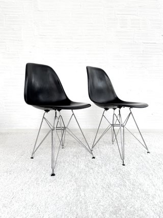 SILLAS DSR POR RAY & CHARLES EAMES PARA VITRA