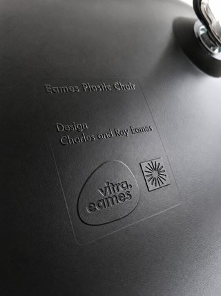 SILLAS DSR POR RAY & CHARLES EAMES PARA VITRA