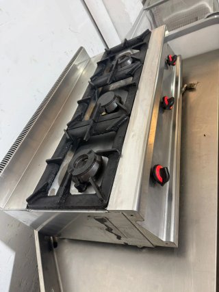 Cocina industrial 4 fuegos