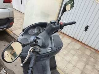 Suzuki Burgman 125cc Negra