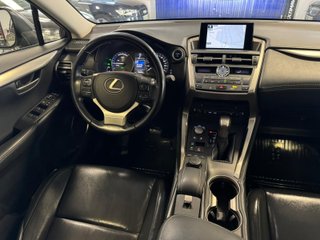 Lexus NX 2.5 300h Corporate 2WD + Navibox