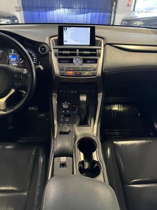 Lexus NX 2.5 300h Corporate 2WD + Navibox