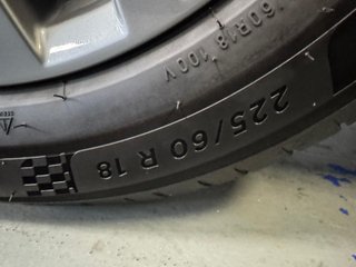 Lexus NX 2.5 300h Corporate 2WD + Navibox