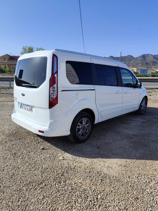 Ford Grand Tourneo Connec 2021