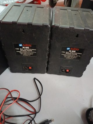 Equipo de Sonido y Altavoces