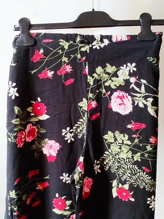 Pantaloni estivi floreali neri rosa M