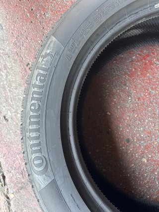 2 Neumáticos CONTINENTAL 235/55R19 M+S