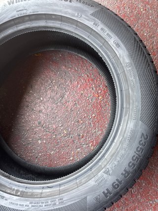 2 Neumáticos CONTINENTAL 235/55R19 M+S